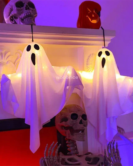 LED Flying Ghosts Halloween Decorations™