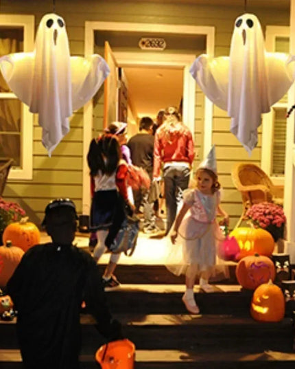 LED Flying Ghosts Halloween Decorations™