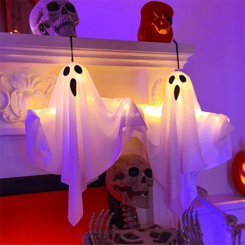 LED Flying Ghosts Halloween Decorations™